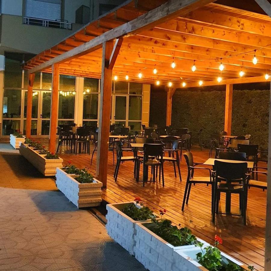 Risus Hotel Golem  Zewnętrze zdjęcie