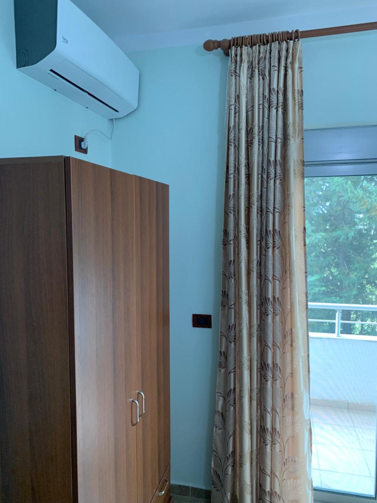 Risus Hotel Golem  Zewnętrze zdjęcie