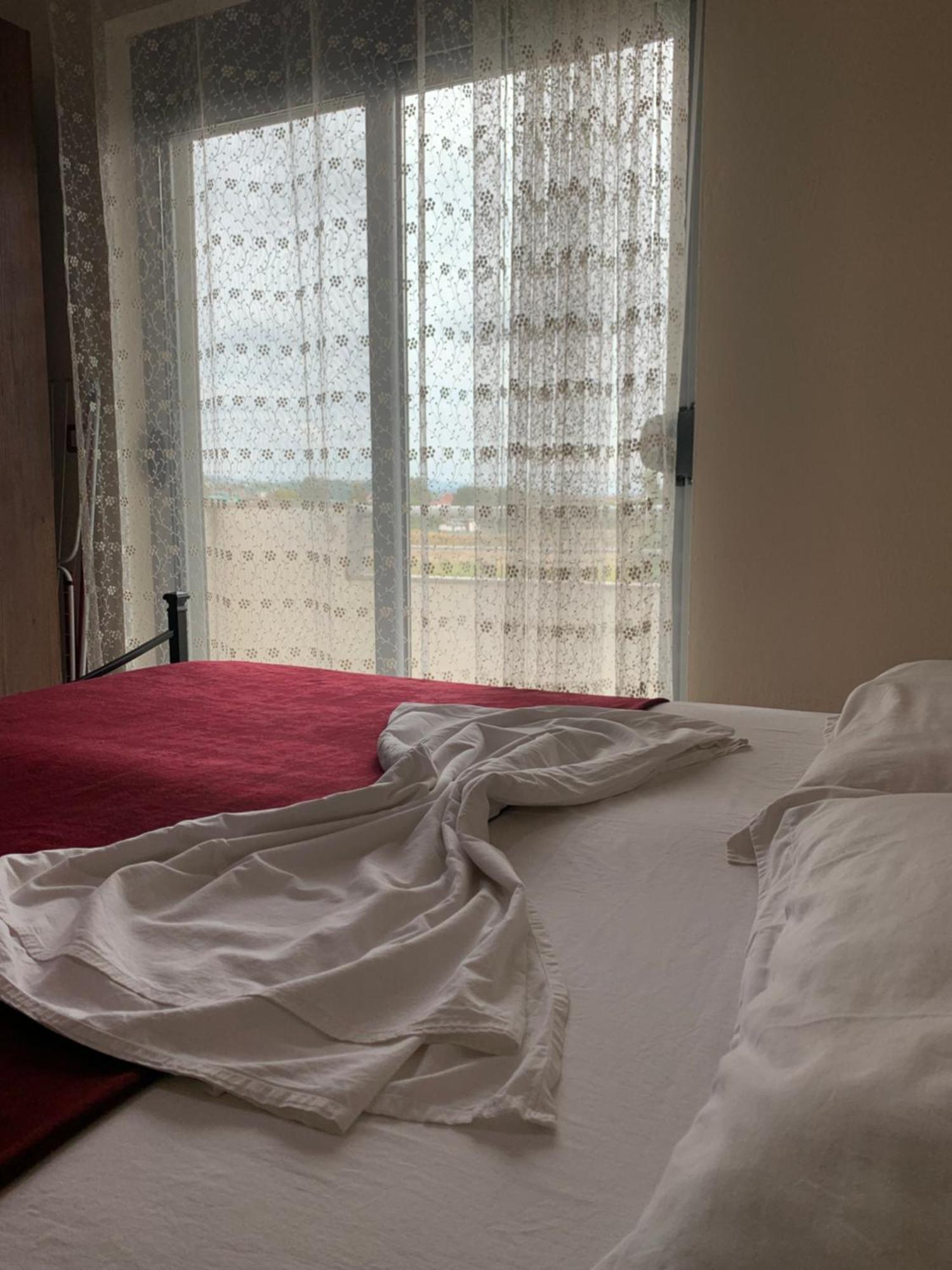 Risus Hotel Golem  Zewnętrze zdjęcie
