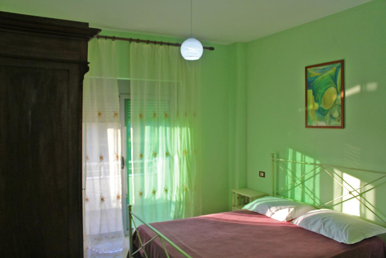 Risus Hotel Golem  Zewnętrze zdjęcie