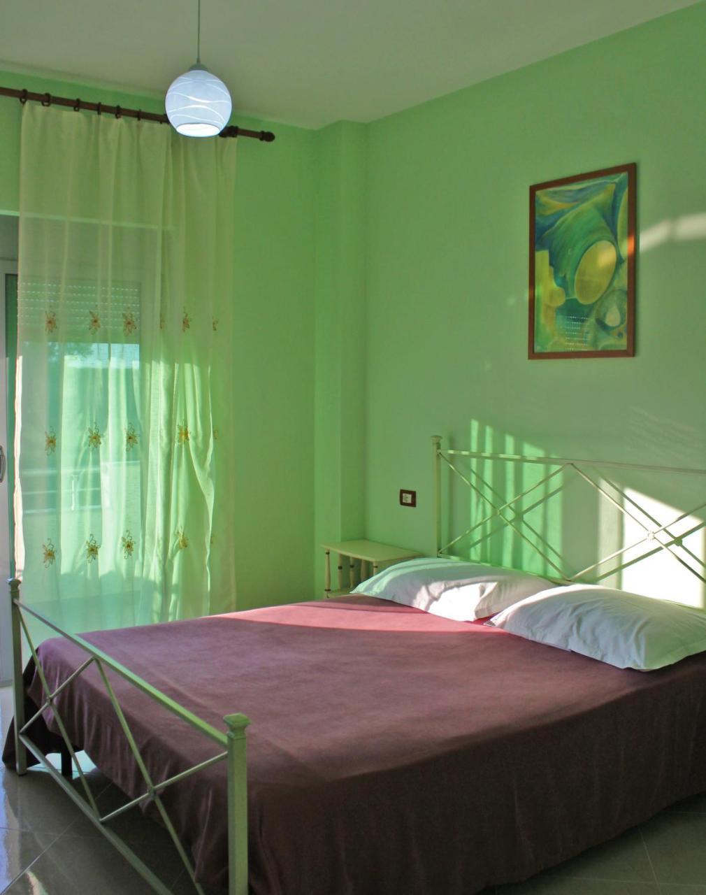 Risus Hotel Golem  Zewnętrze zdjęcie