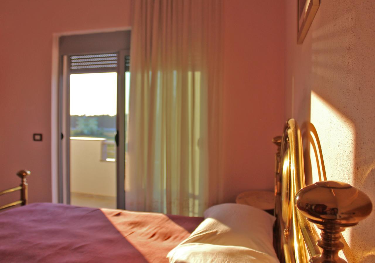 Risus Hotel Golem  Zewnętrze zdjęcie